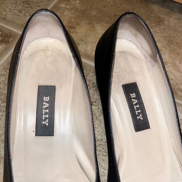 BALLY Women’s Black Leather Made in Italy ANGELLA Pumps Sz-7 - Picture 3 of 5